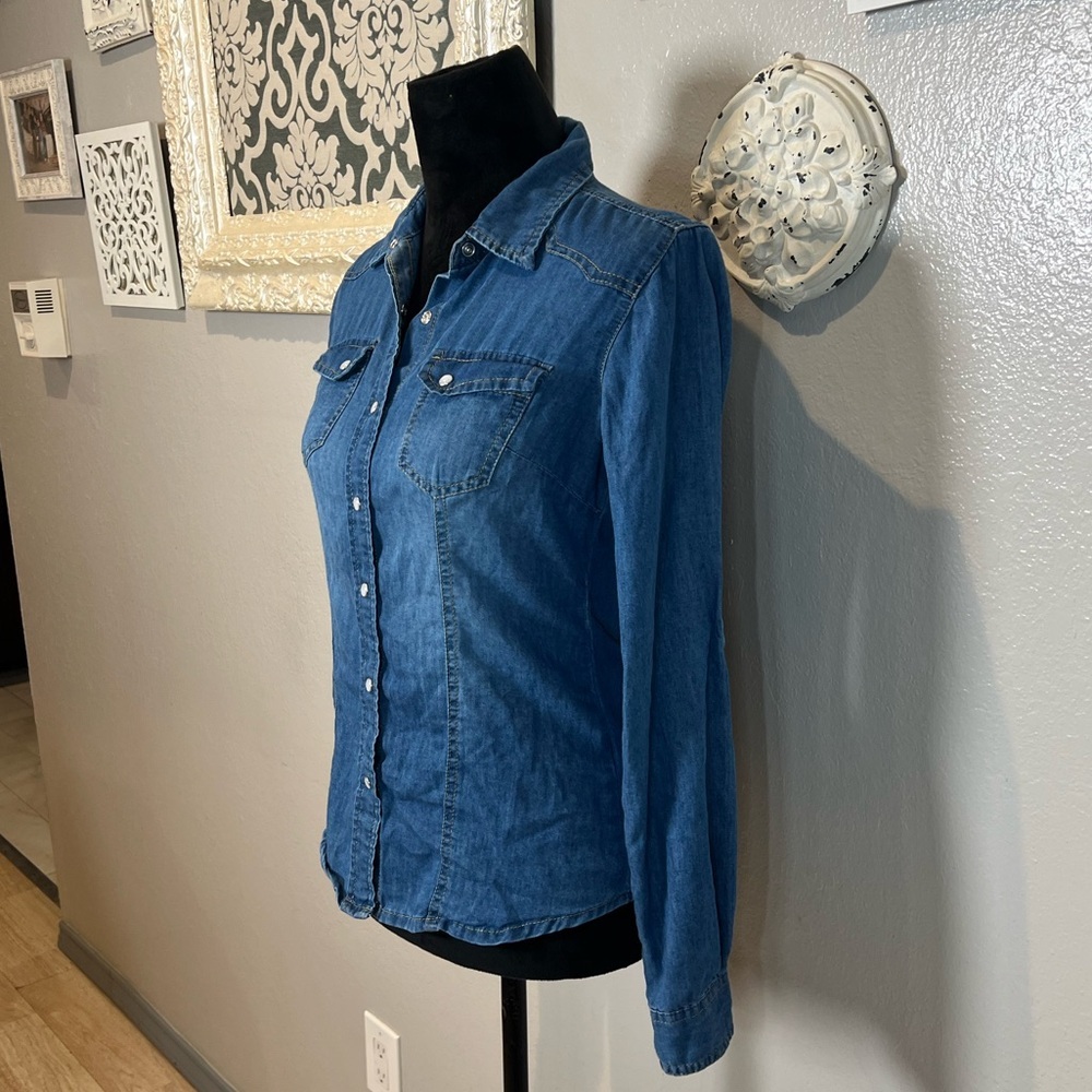 New Look Women's Denim Button-Down Shirt in Blue - Picture 5 of 10